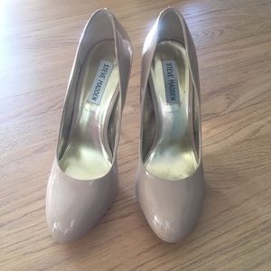 Steve Madden nude pumps.